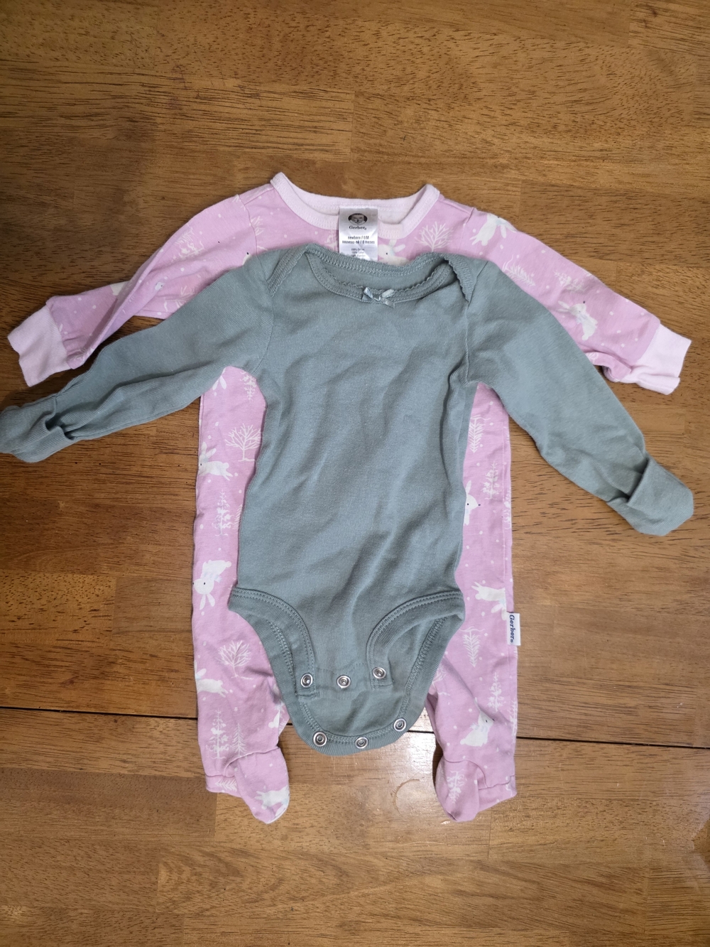 Unbranded Green Bodysuit + Pink Footed One-Piece Set for Kids